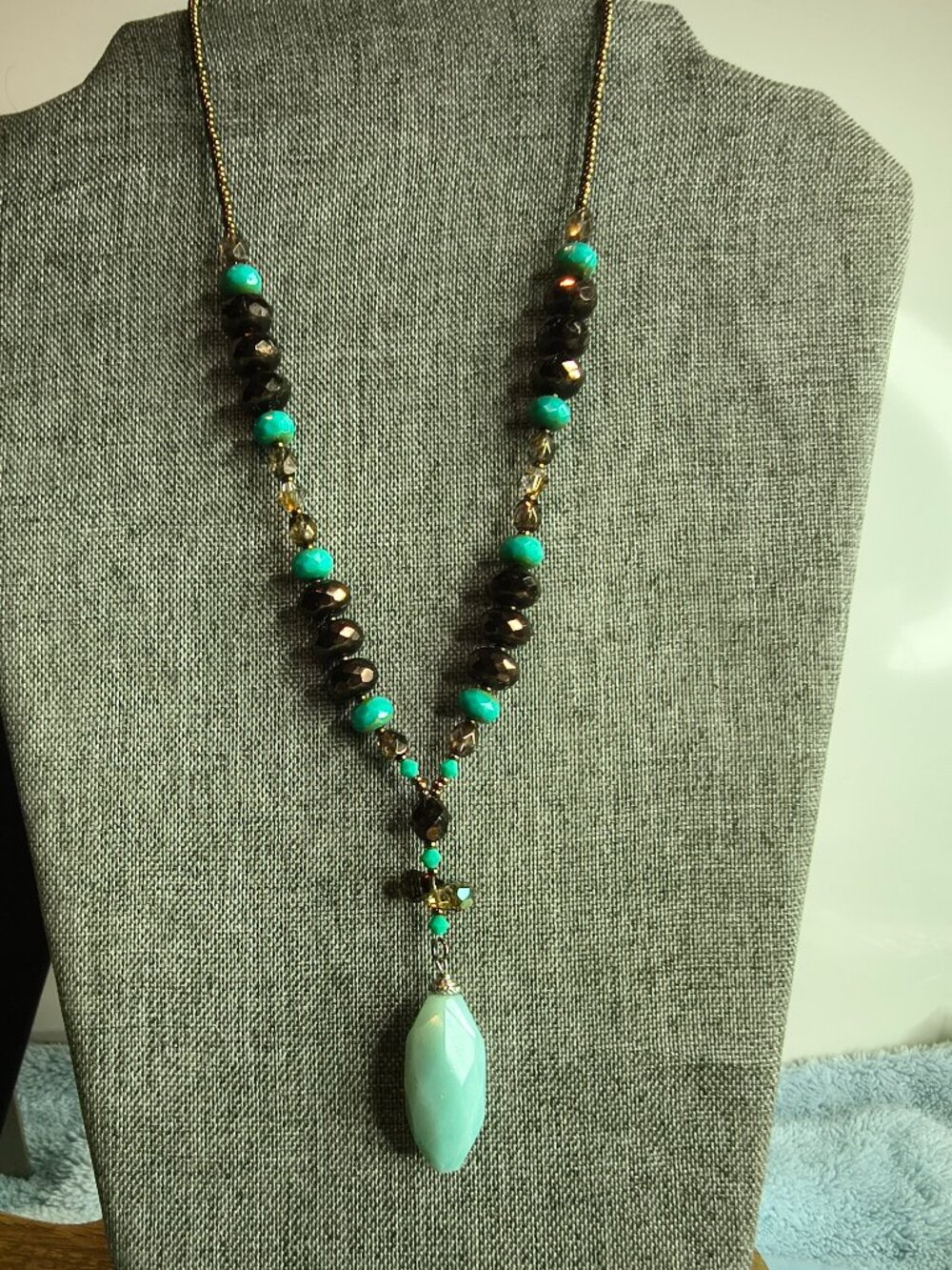 Silver Tone Glass and Jade Necklace